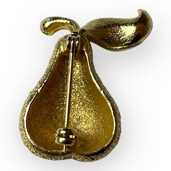 Vintage brooch gold tone textured pear, retro fall brooch Pin - Picture 7 of 8